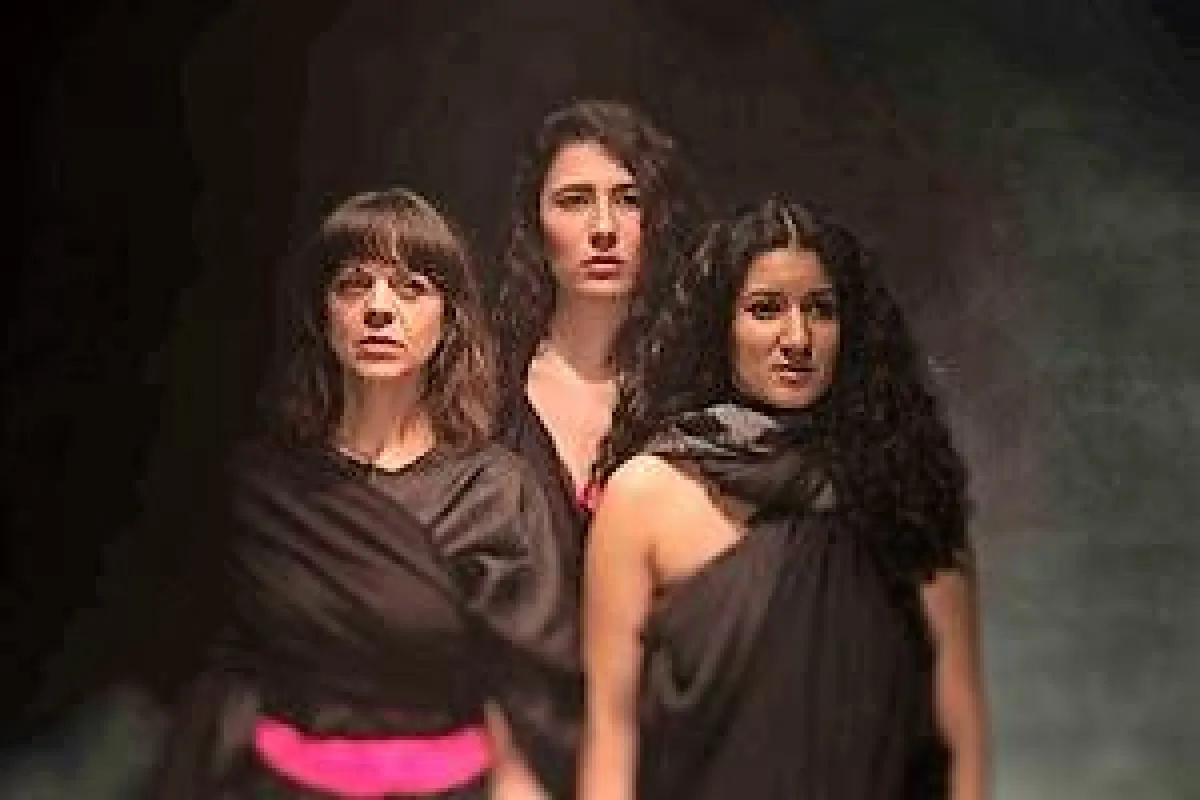 Female Refugees / Credit Philipp Jeske