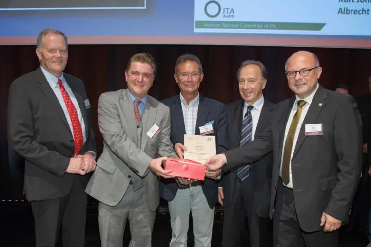 MC-Bauchemie und PORR Bau GmbH erhalten Innovationspreis Tunneltag 2014 Bild: MC-Bauchemie und PORR Bau GmbH erhalten Innovationspreis Tunneltag 2014