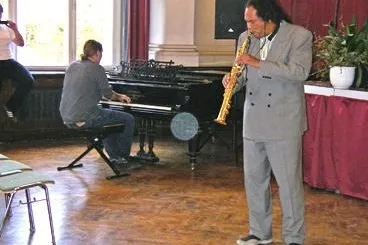 90 Minuten zum 100-jährigem - Jazzworkshop am Einstein Bild: 90 Minuten zum 100-jährigem - Jazzworkshop am Einstein