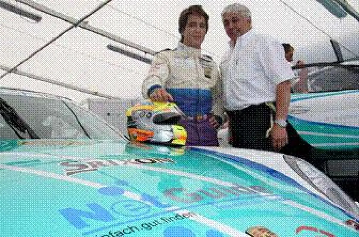 Im Ziel mit NetGuide Terminals: Franz Konrad und sein Fahrer Siso Cunill