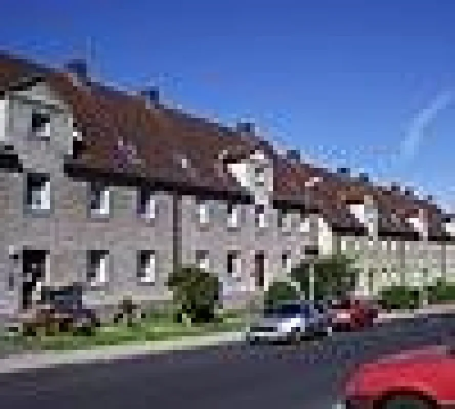 17 Mehrfamilienreihenhäuser mit 85 Wohnungen in Lohfelden bei Kassel hat die Monarchis Grundbesitzgesellschaft mbH gekauft. Das renommierte Immobilienhandels-Unternehmen mit Firmensitz in Neu-Ulm beab