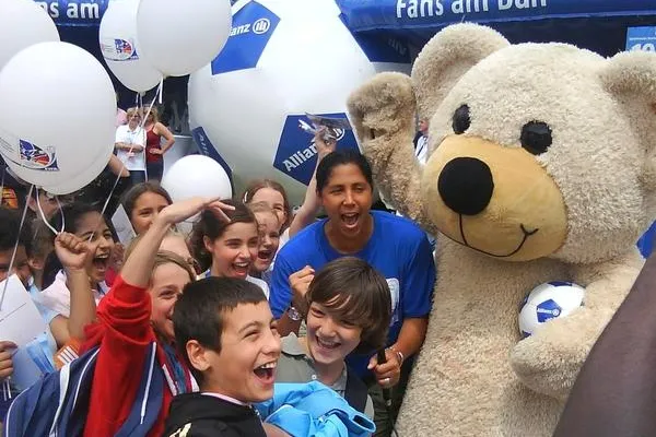 Bild: proteco gewinnt Allianz-Etat im Rahmen der FIFA Frauen-Weltmeisterschaft 2011™