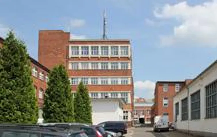 Bild: DIP-Partner AENGEVELT siedelt Tanzschule im Magdeburger "Strube-Center" an