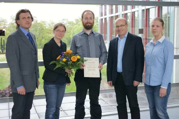 Bild: ITK Engineering zeichnet Absolventen der Otto-von-Guericke-Universität Magdeburg aus