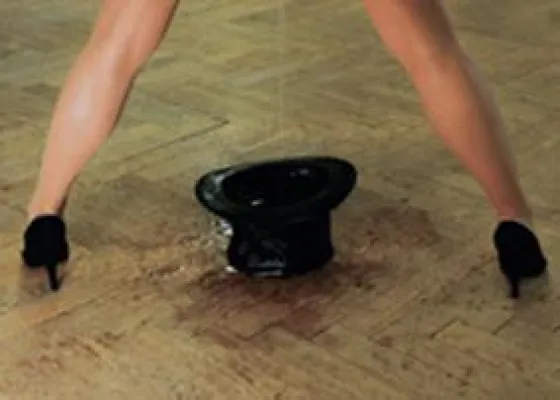 Bild: URAUFFÜHRUNG / WIEN: POMPE FUNÈBRE oder die Verabschiedung der Manieren (nach allen Regeln der Kunst)