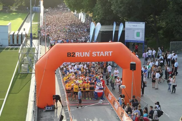 Bild: Vom Bürostuhl in die Laufschuhe