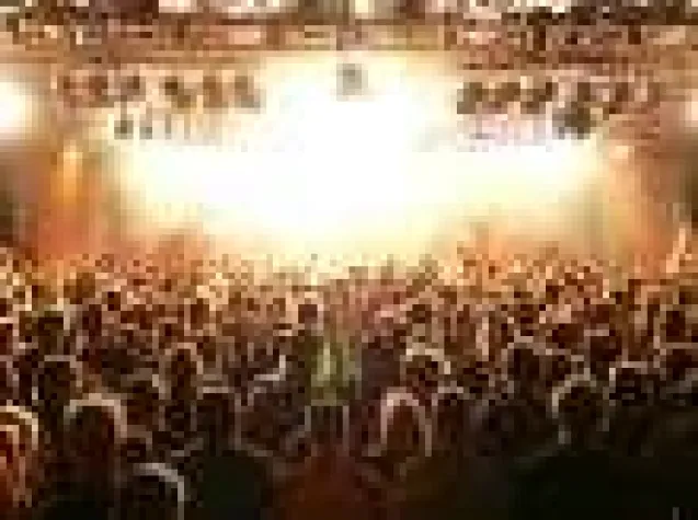 Bild: Im Musikgeschäft mitspielen lernen