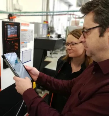 Bild: Das genial einfache smartblick-System erobert den Alltag in Produktionshallen