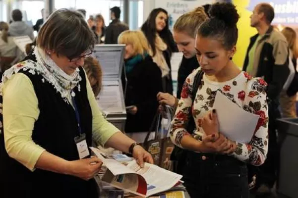 Bild: Studieren – aber nicht nur!