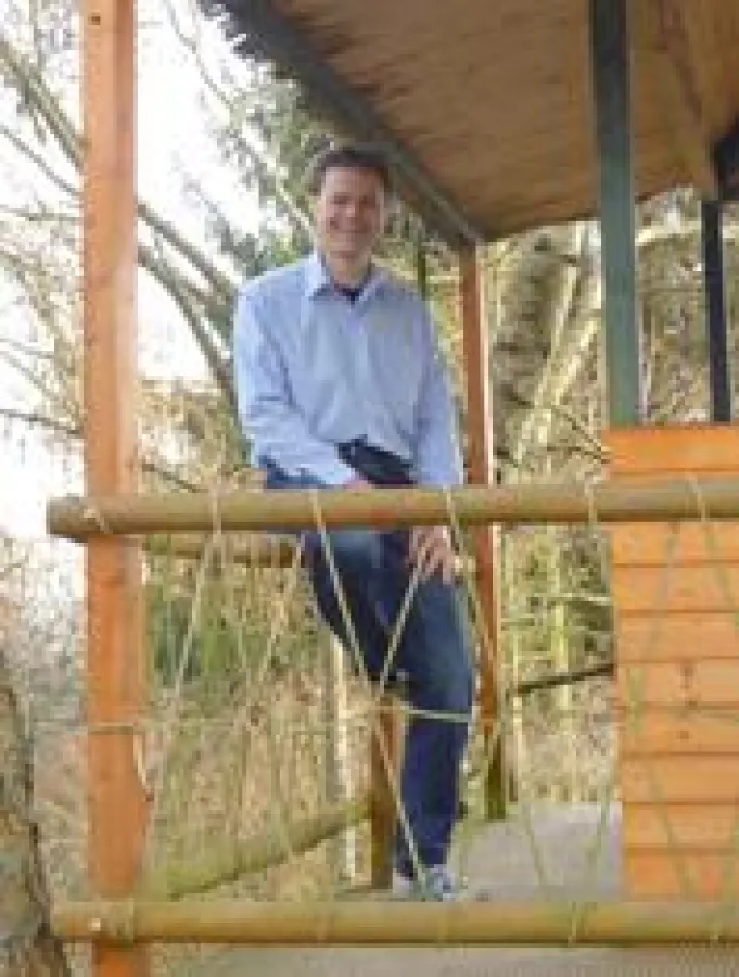 Gründer Dirk Kessler im Baumhaus-Office