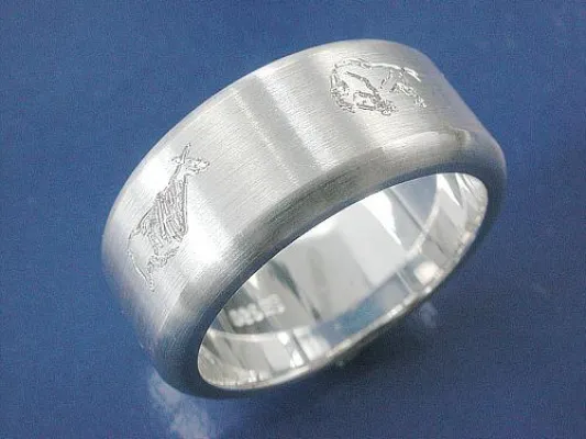 Bild: Eine neue Schmuckidee - Altamira-Ring mit Höhlenzeichungs-Gravuren