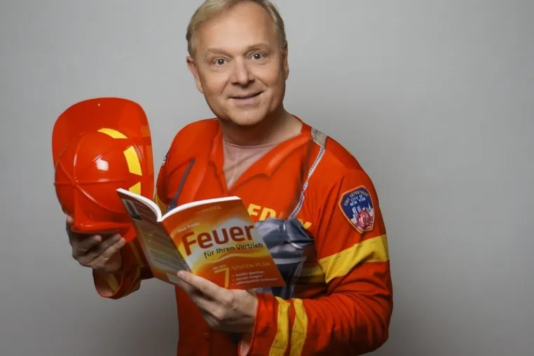 "Der bayerische Vertriebsfreak" Uwe Rieder lüftet sein Geheimnis! Bild: "Der bayerische Vertriebsfreak" Uwe Rieder lüftet sein Geheimnis!