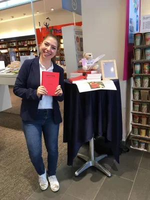 Bild: Erfolgsautorin Nina Graber stellt ichliebmich.com vor