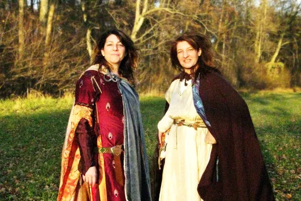 Mittelalterlich Feiern und Tanzen zwischen den Jahren beim Bal Renaissance - Danse Médiévale Bild: Mittelalterlich Feiern und Tanzen zwischen den Jahren beim Bal Renaissance - Danse Médiévale