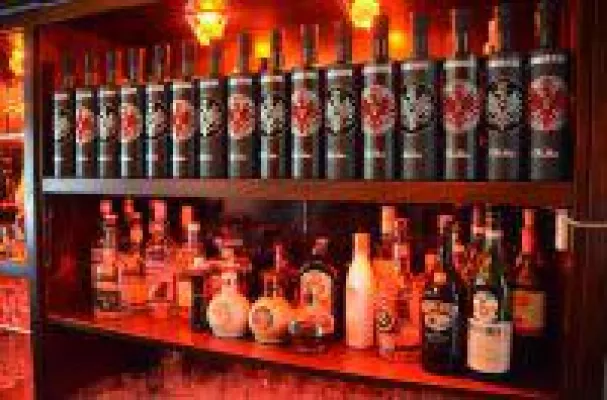 Bild: Iordanov Vodka Stadteditionen exklusiv bei Vodkarist.de