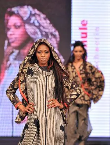 Bild: Angehende Mode-Designer aus Schwerin begeistern internationales Publikum