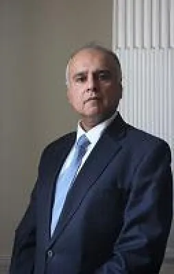 Bild: Markteinführung der Privatimus in den UK mit Dr. Afzal Ashraf