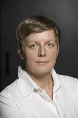 Bild: DER WEG INS LICHT: AUSGEBREMSTE TV-MANAGERIN ERFINDET SICH NEU. COACHING-BERICHT VON MEDIENPROFI