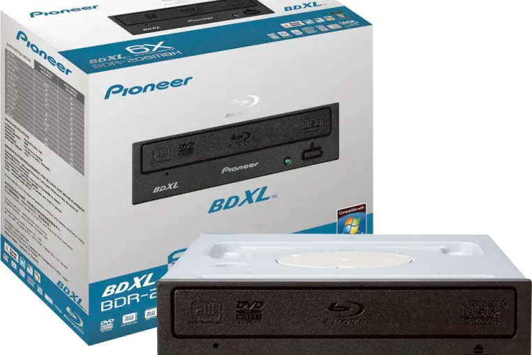 Bild: MediaCom startet mit Pioneer Distribution und der Weltneuheit BDXL