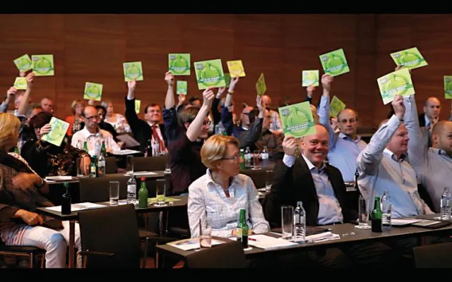 Mitglieder stehen geschlossen hinter dem ABK FUTURE STORE Bild: Mitglieder stehen geschlossen hinter dem ABK FUTURE STORE