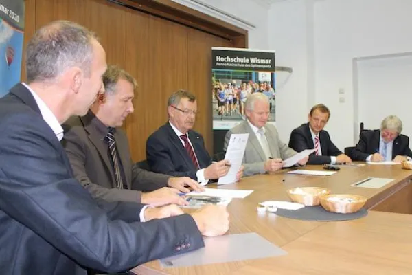 Bild: EIN STARKES TEAM FÜR DEN SPORT