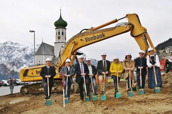 Bild: Spatenstich für das neue Seniorenheim Bartholomäberg