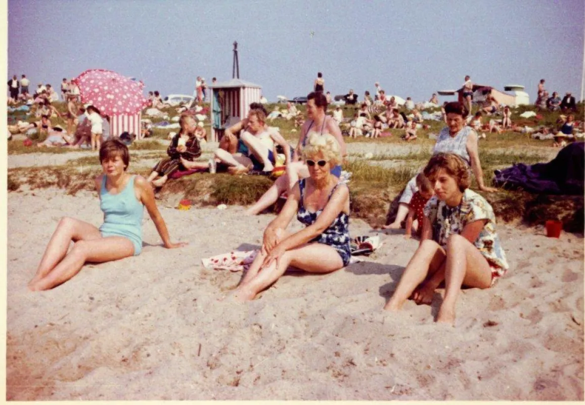 Das Strandleben 1970 in Bensersiel an der niedersächsischen Nordsee