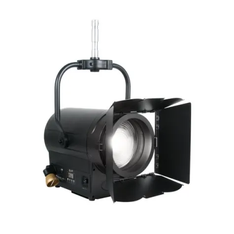 ELATION KL Fresnel 6´´ jetzt auch als P.O.-Version verfügbar Bild: ELATION KL Fresnel 6´´ jetzt auch als P.O.-Version verfügbar