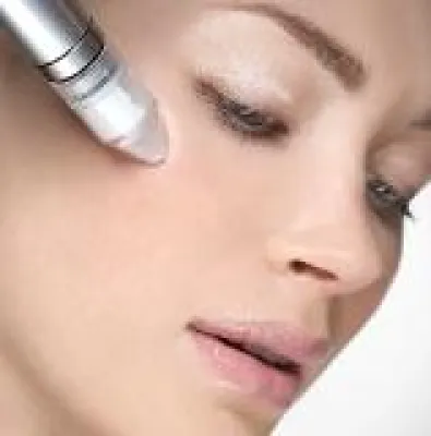 Bild: Hautgesundheit neu erleben - mit innovativen Behandlungsmethoden aus der Dermo-Kosmetik