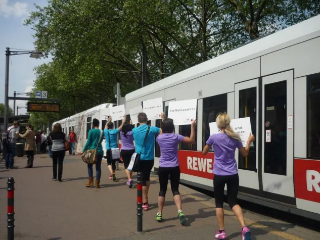 Bild: Werber von Adsolution starten Guerilla-Aktion für Köln-Marathon