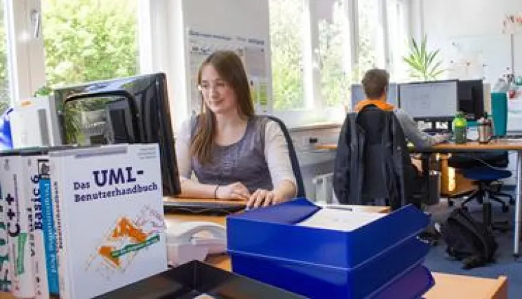 Bild: „Mädels, traut euch in die IT!“