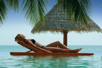 Neue Website First Class & More zum Thema Luxusreisen zu günstigen Preisen Bild: Neue Website First Class & More zum Thema Luxusreisen zu günstigen Preisen