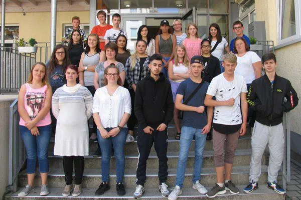 Bild: Aufnahmefeier im RAZ Ulm: Ausbildungsstart für 34 junge Menschen