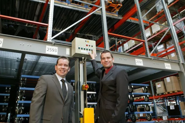 Bild: Fetra optimiert innerbetrieblichen Materialfluss - META-Regalbau liefert passende Lagerlösung