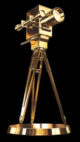 Hollywood-Star John Travolta erhält die GOLDENE KAMERA von HÖRZU Bild: Hollywood-Star John Travolta erhält die GOLDENE KAMERA von HÖRZU