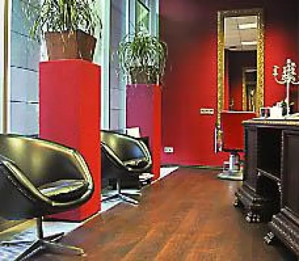 Bild: Jubiläumsfeier zum 5-jährigen Bestehen des Friseur Art Team Clever und Smart Friseur in Trier.