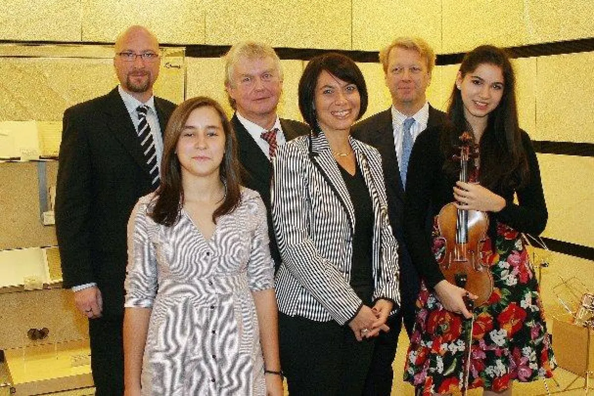 M.Frank, Yahama Musikschule, Belgin Satilmis, Gymn. Boerhaavegasse Preisträgerin Klangwelt Haydn, K. Schrittwieser, Lernen mit Zukunft,Dr. S. Brandsteidl, Präsidentin Stadtschulrat Wien, Dr. Th.Angyan