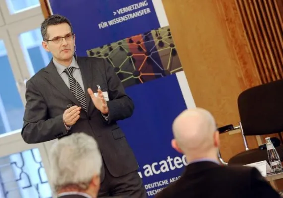 acatech Studie zur Unterstützung von akademischen Ausgründungen: Innovation braucht Mentoren Bild: acatech Studie zur Unterstützung von akademischen Ausgründungen: Innovation braucht Mentoren