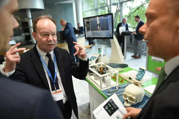 Bild: Hochklassiges wissenschaftliches Programm zeigt deutliche Fortschritte in Teilbereichen der Neurochirurgie auf