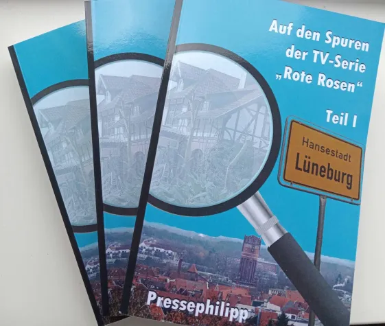 Bild: Buch erschienen: Der TV-Serie „Rote Rosen“ auf der Spur