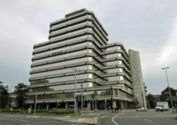 Bild: DIP-Partner AENGEVELT berät Klöckner & Co bei Mietvertragsverlängerung über rd. 10.800 m² Bürofläche