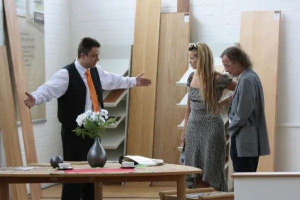 Bild: Tobias Weiße und das 1A-Handwerksteam zurück in Köln-Porz