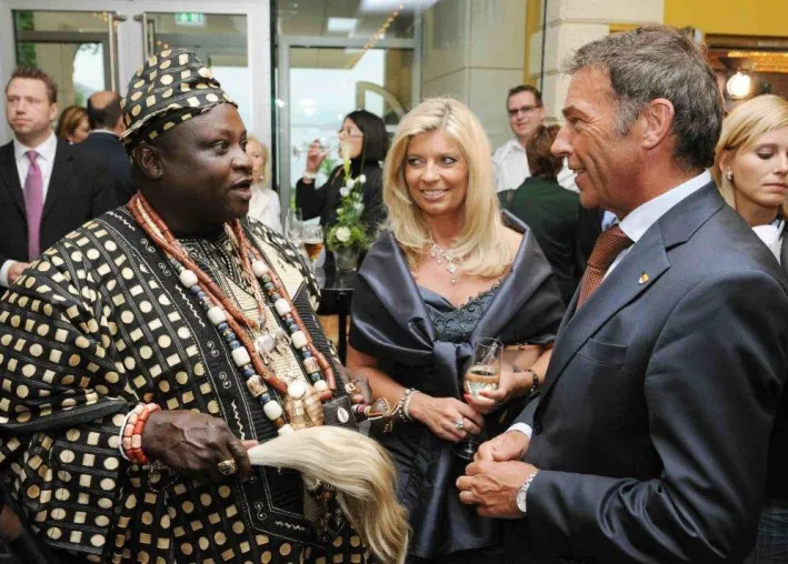 Landeshauptmann Haider und König Odu Dua von Benin bei CALLI TV Bild: Landeshauptmann Haider und König Odu Dua von Benin bei CALLI TV