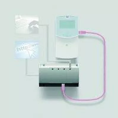 Bild: Neue Produkte von Watts Industries auf der ISH 2011: Solarregler WCS LCD Picto und WCS Web Modem