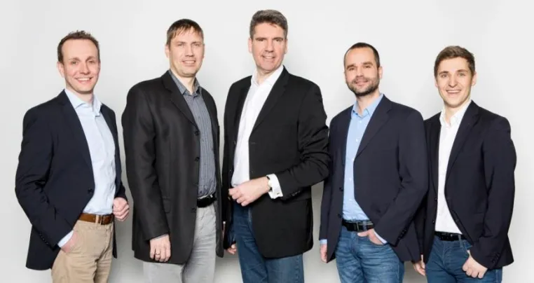 decimo erreicht Spitzenbewertung im FinTech-Vergleich von FinCompare Bild: decimo erreicht Spitzenbewertung im FinTech-Vergleich von FinCompare