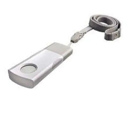 Bild: Zu jeder Zeit mehr Sicherheit für Senioren: Neues Funk-Notruf-Medaillon alarmiert per Knopfdruck bei Gefahr