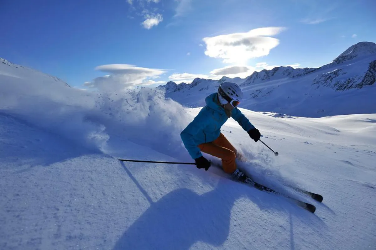 Sicheres Skivergnügen mit Helm