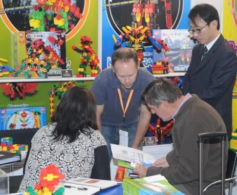Bild: Sie sollen die Favoriten der Kinder werden – Neue Trends auf der HKTDC Hong Kong Toys & Games Fair 2011