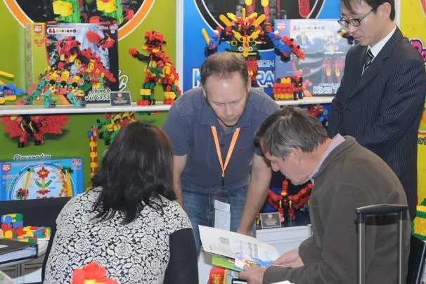 Bild: Sie sollen die Favoriten der Kinder werden – Neue Trends auf der HKTDC Hong Kong Toys & Games Fair 2011