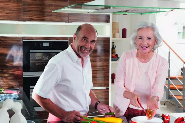 ORANIER Küchentechnik: Selbstreinigende Backöfen von "Kompakt" bis "XXL" sind in jeder Küche gern gesehen Bild: ORANIER Küchentechnik: Selbstreinigende Backöfen von "Kompakt" bis "XXL" sind in jeder Küche gern gesehen